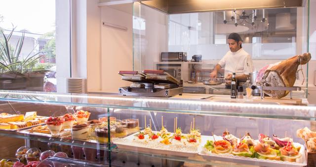 Try the tasty Fast Lunch in the restaurant of the Best Western Hotel Bologna, 4 star hotel near Venice!