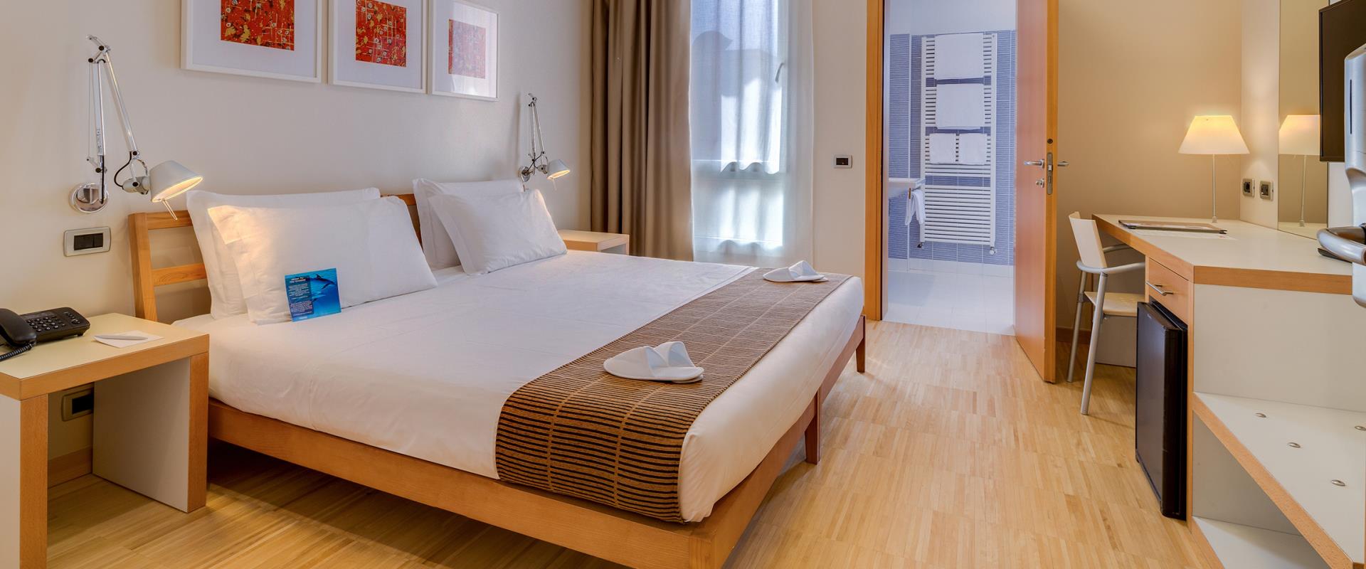 Discover the comfort of our Standard rooms: book Best Western Plus Hotel Bologna, 4-star hotel near Venice!