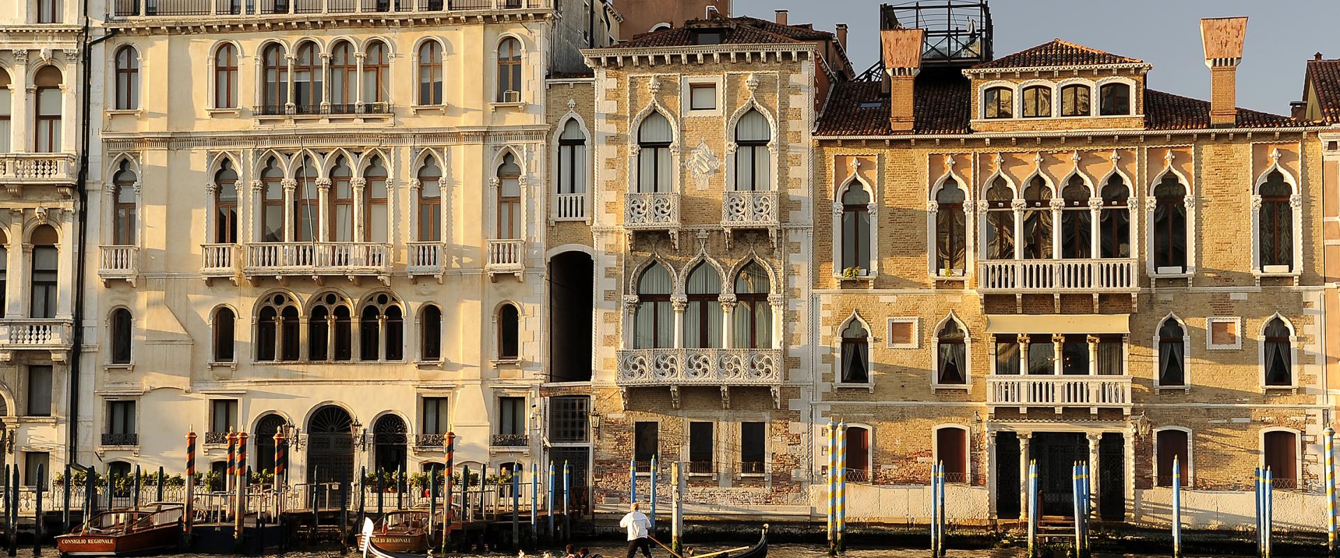 Cerchi un hotel 4 stelle vicino a Venezia? Best Western Plus Hotel Bologna, a Mestre, ti permette di raggiungere in pochi minuti e comodamente il centro storico di Venezia!